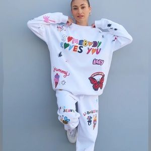 THE MAYFAIR GROUP CREWNECK SWEATSHIRT. NEW WITH TAGS L\XL. OVERSIZED FIT.